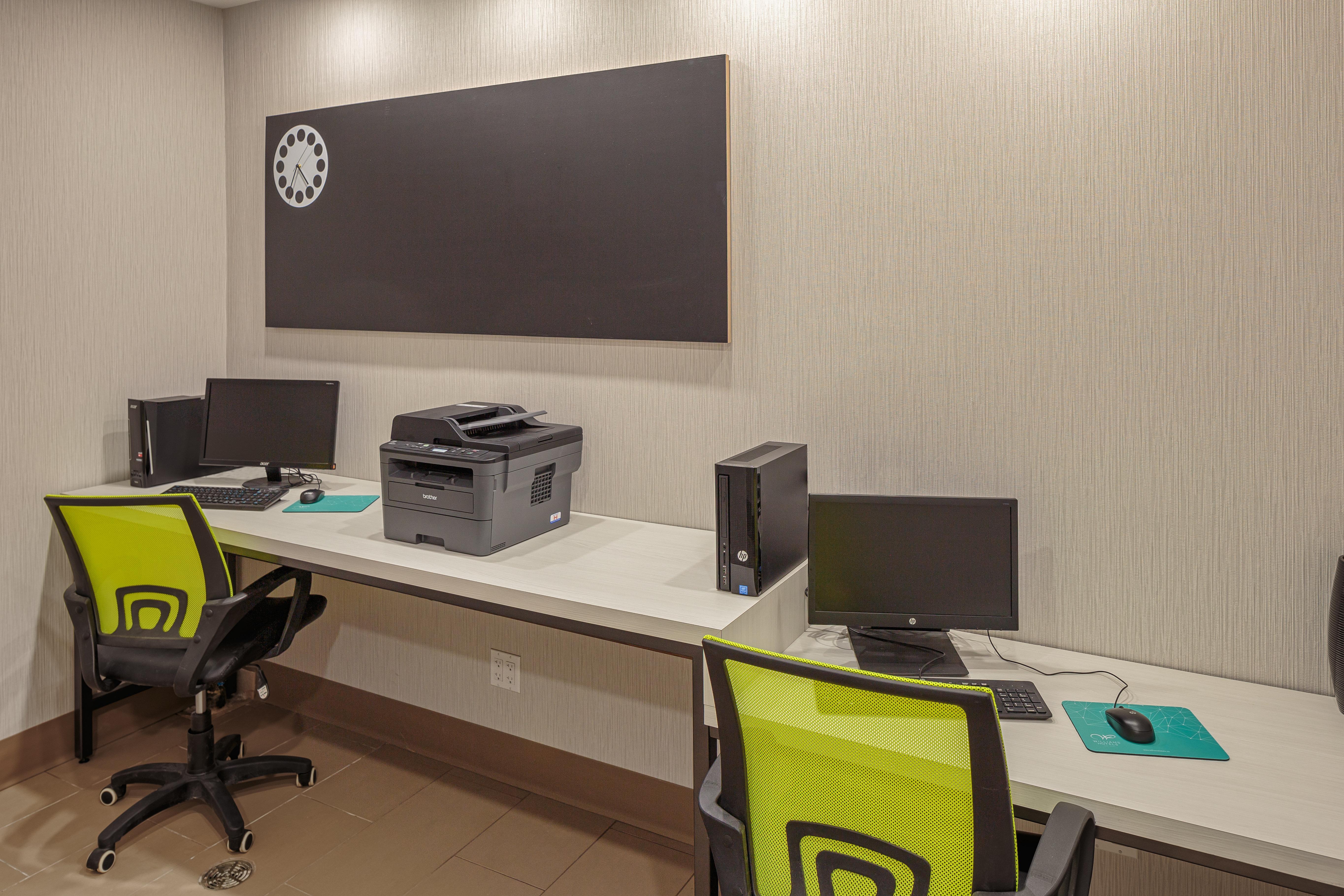 Holiday Inn Express & Suites - Belleville By Ihg Luaran gambar