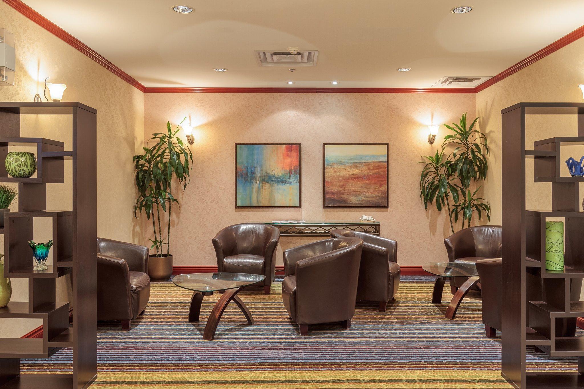 Holiday Inn Express & Suites - Belleville By Ihg Luaran gambar