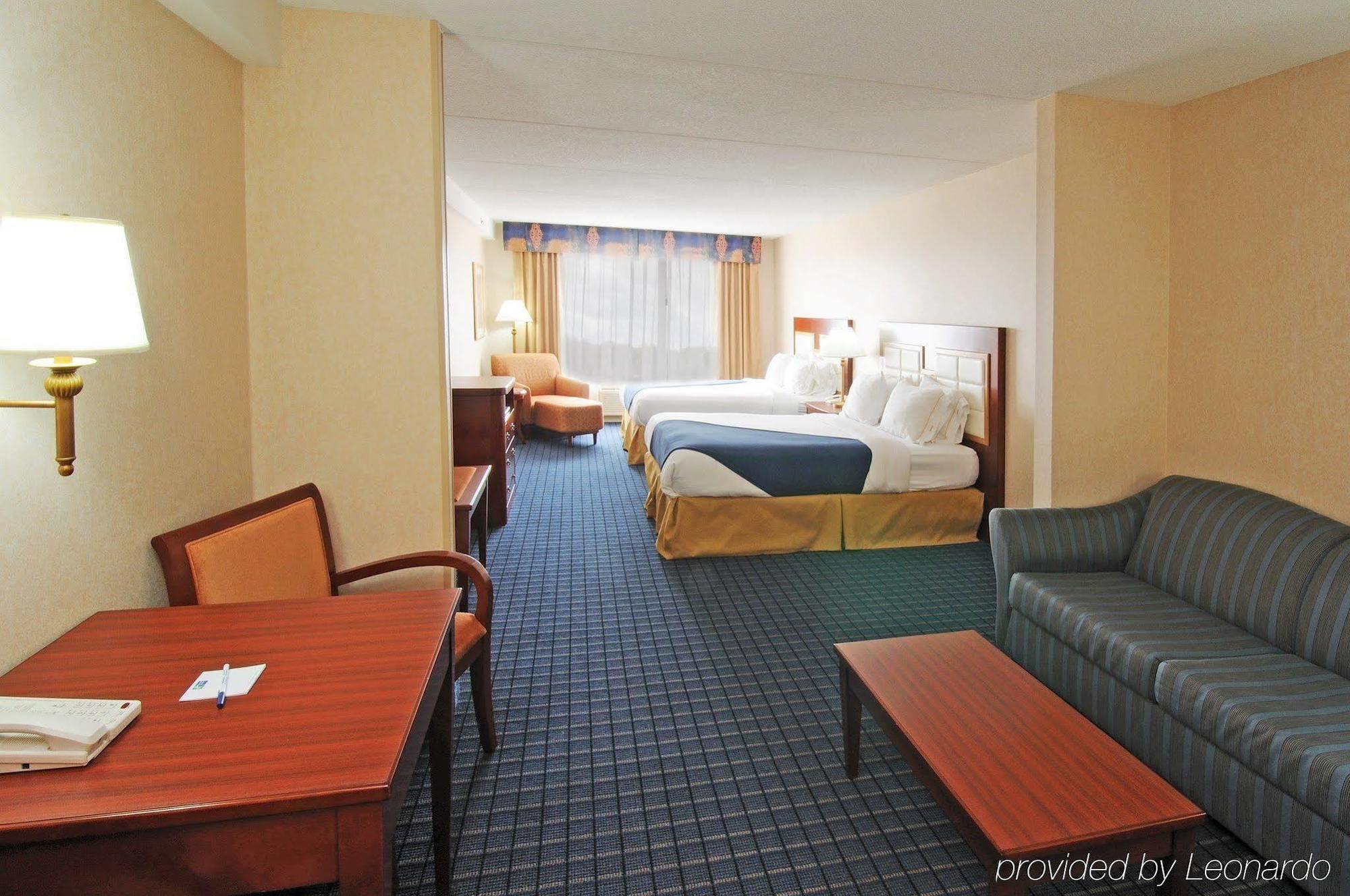 Holiday Inn Express & Suites - Belleville By Ihg Bilik gambar